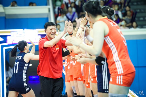 在线配资炒股选 动力图｜明日之星排球争霸赛中国U21女排夺冠